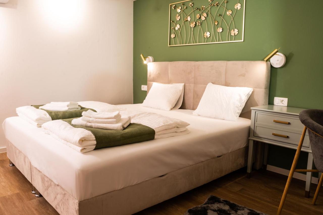 Urban - Quiet & Free Parking Appartement
